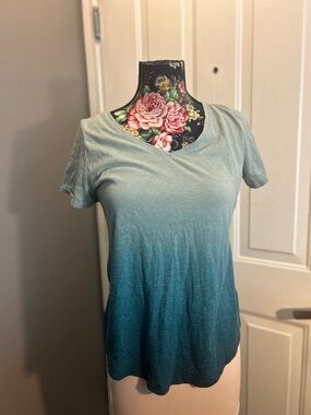 Women’s Ombre Teal V-Neck Tee - Blue Gradient